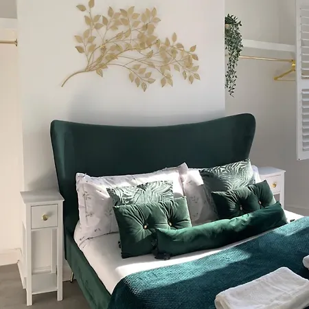 Modern Town Centre Flat - Free Shared Parking, King Size Bed, 5 Minutes Walk To Beach Bournemouth Exterior photo