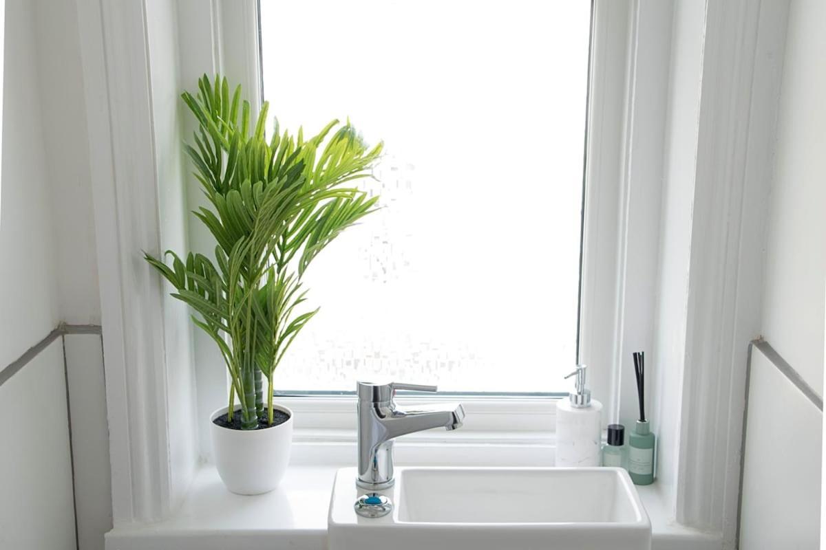Modern Town Centre Flat - Free Shared Parking, King Size Bed, 5 Minutes Walk To Appartement Bornemouth